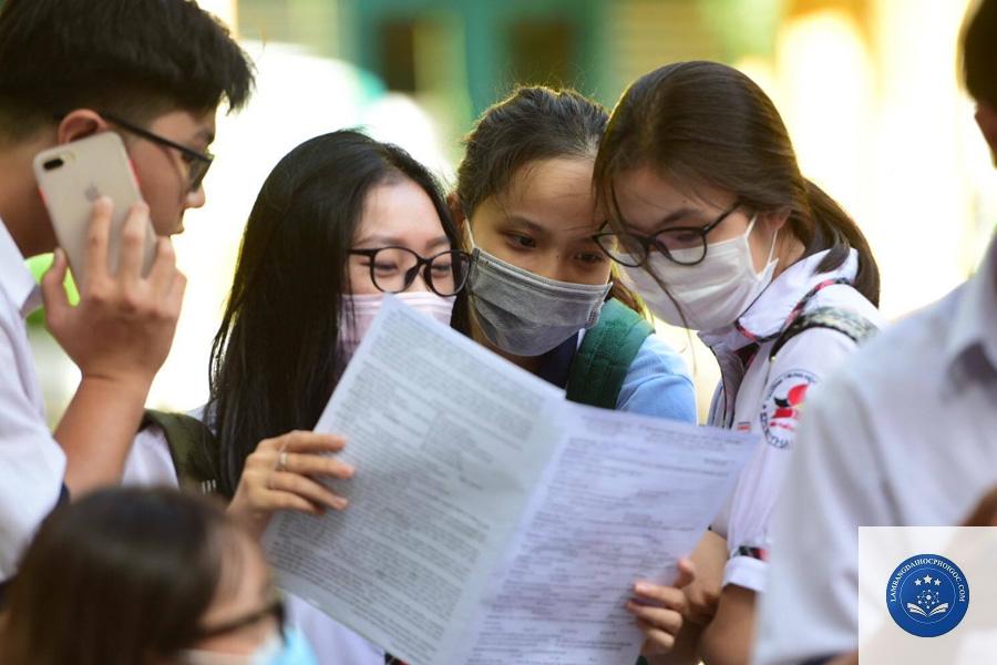 Đại học hay đi làm sớm: Quyết định then chốt định hình tương lai bạn