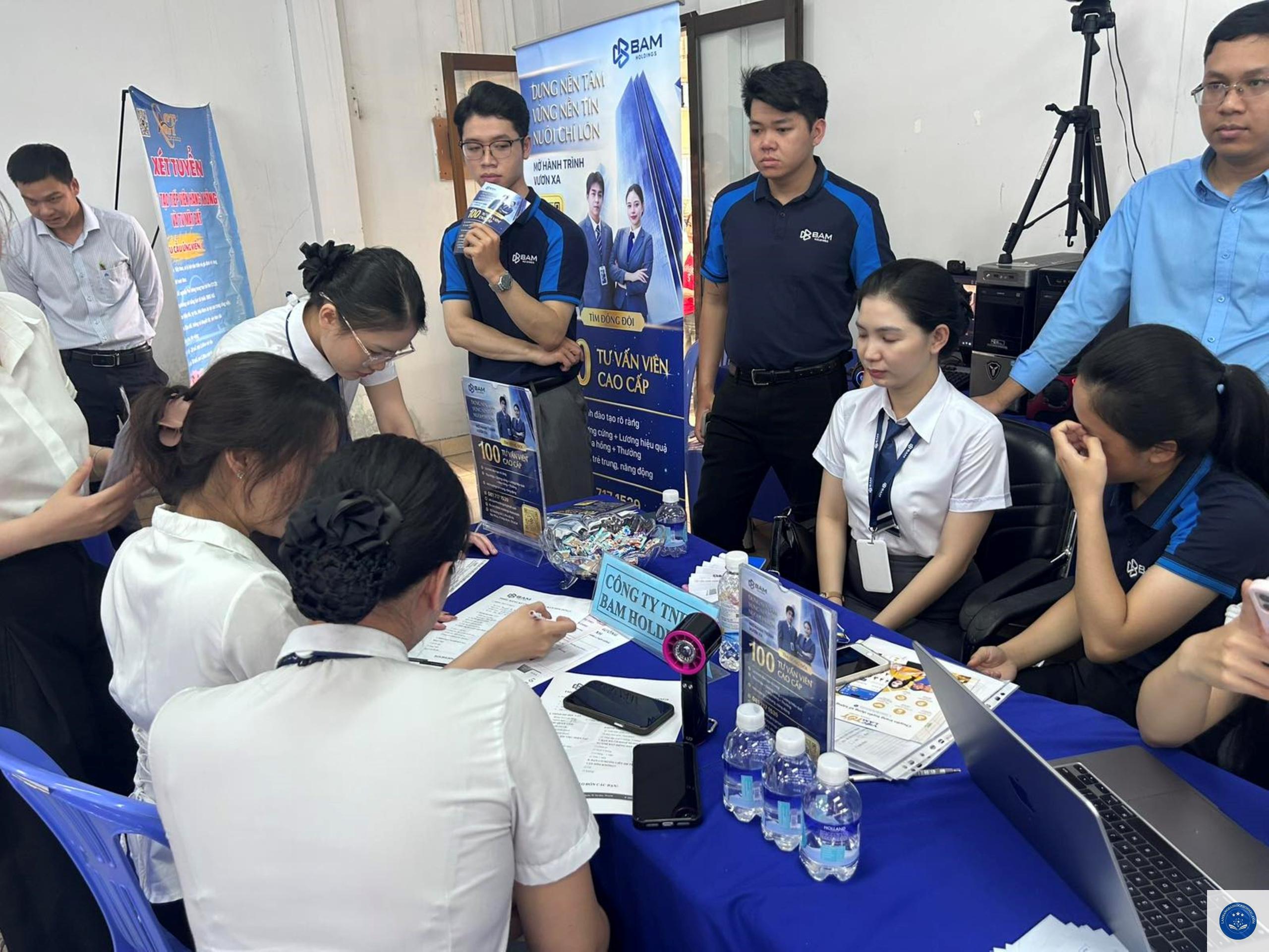 bằng đại học và cơ hội việc làm - Image 5